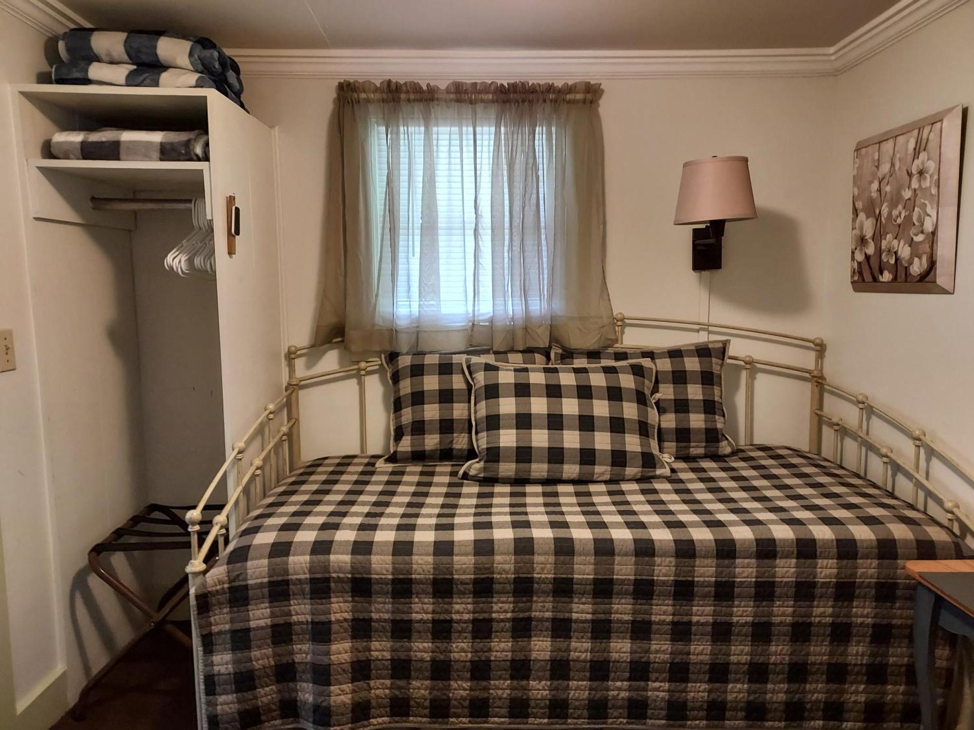 Serenity Motel Shaftsbury Zewnętrze zdjęcie